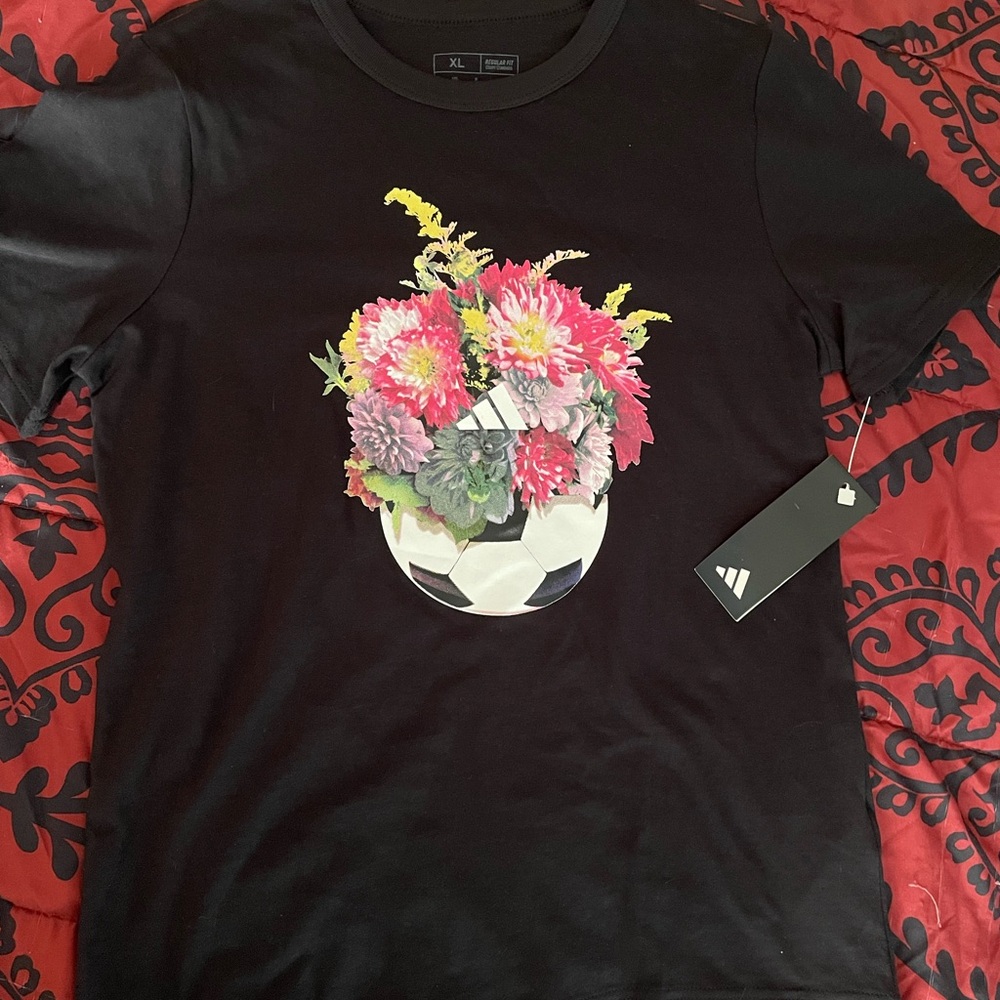 NWT Adidas Kids Big Girls XL 14-16 Black Sporty Soccer design T-Shirt